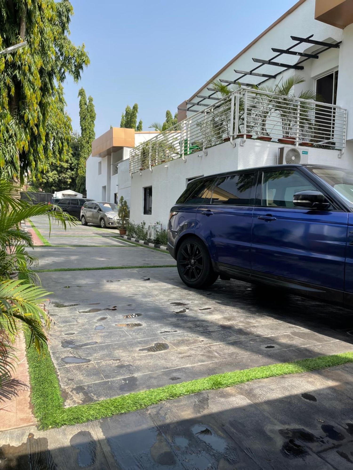 Austra Hotels And Apartments Maitama Abuja Extérieur photo