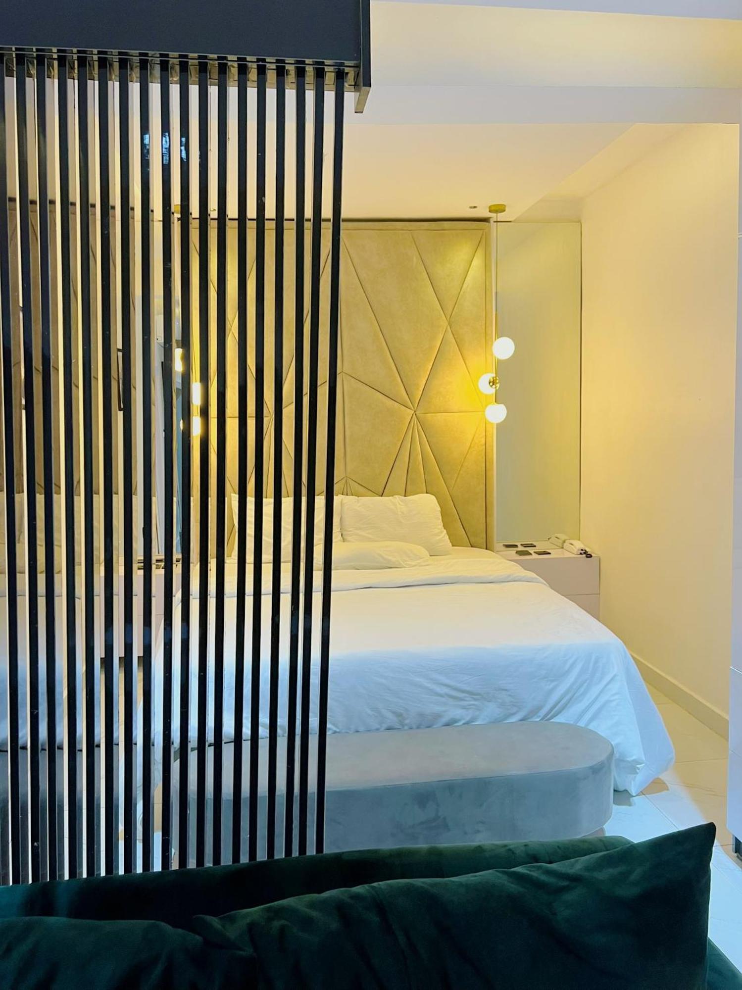 Austra Hotels And Apartments Maitama Abuja Extérieur photo
