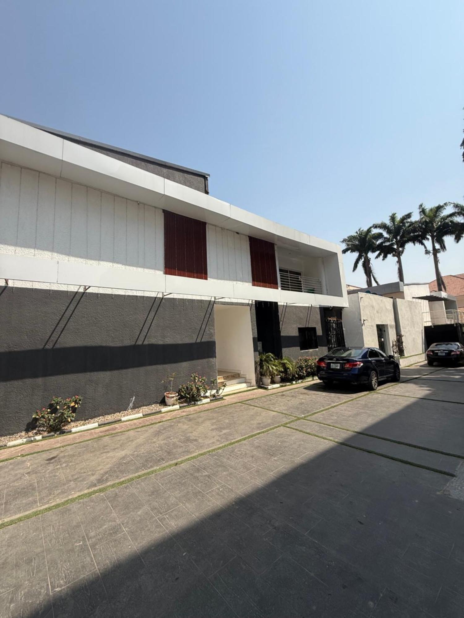 Austra Hotels And Apartments Maitama Abuja Extérieur photo