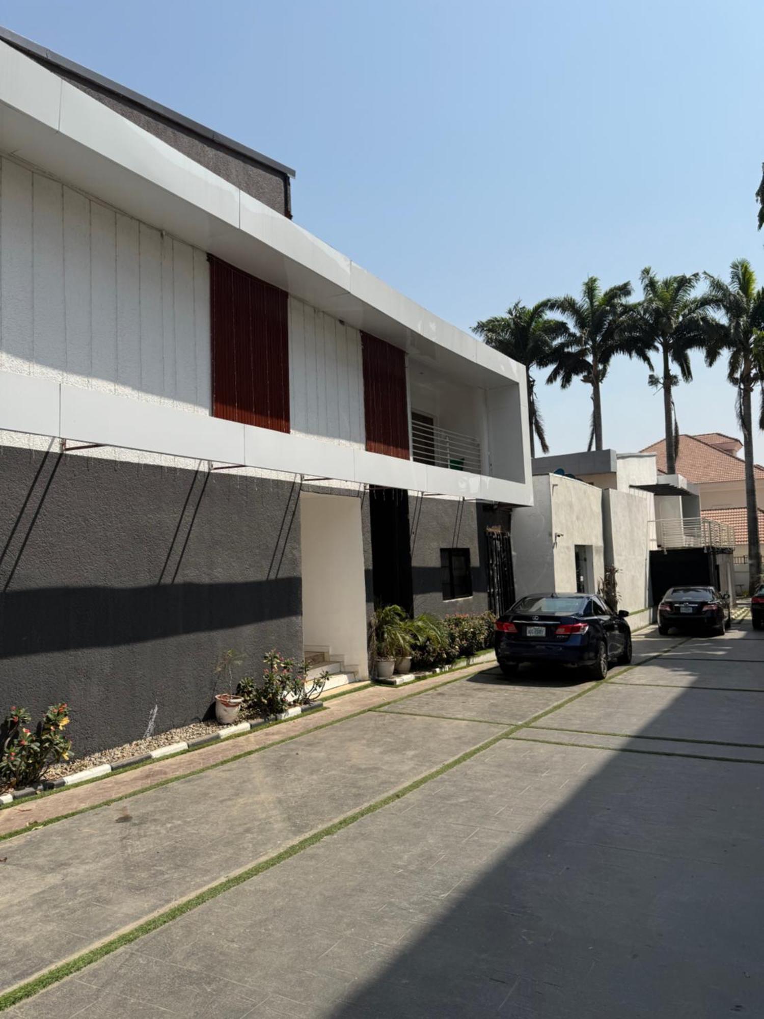 Austra Hotels And Apartments Maitama Abuja Extérieur photo