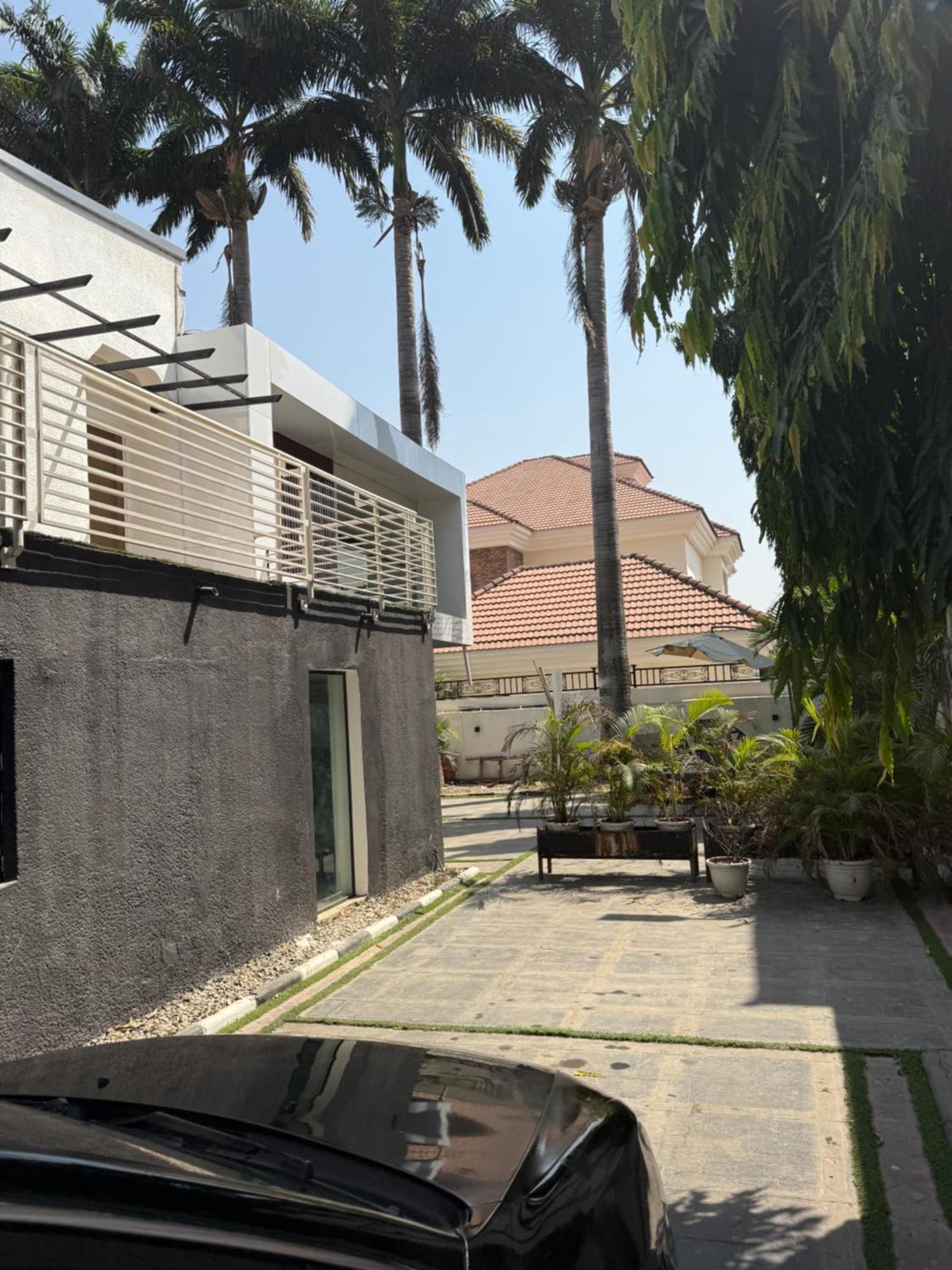 Austra Hotels And Apartments Maitama Abuja Extérieur photo